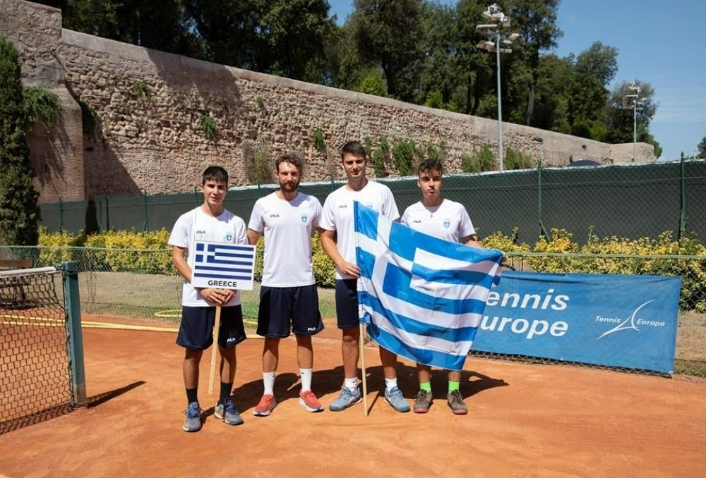 George Karagiannis and Thodoris Mitsakos are with the National tennis team in Rome!