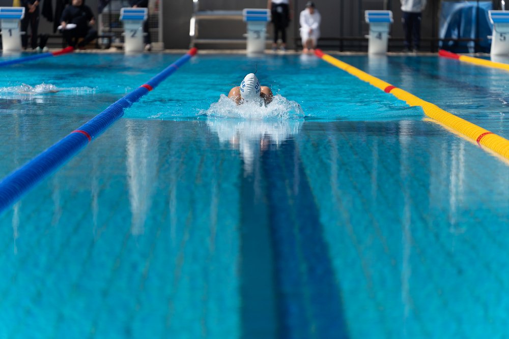 Join Our Team: Full-Time Lifeguard Opportunity